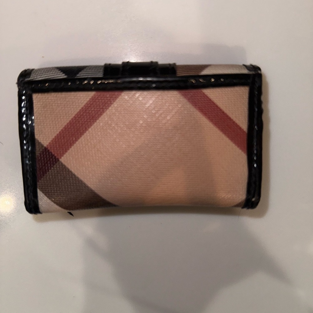 Authentic Burberry 4 ring keychain/cardholder - Picture 10 of 16